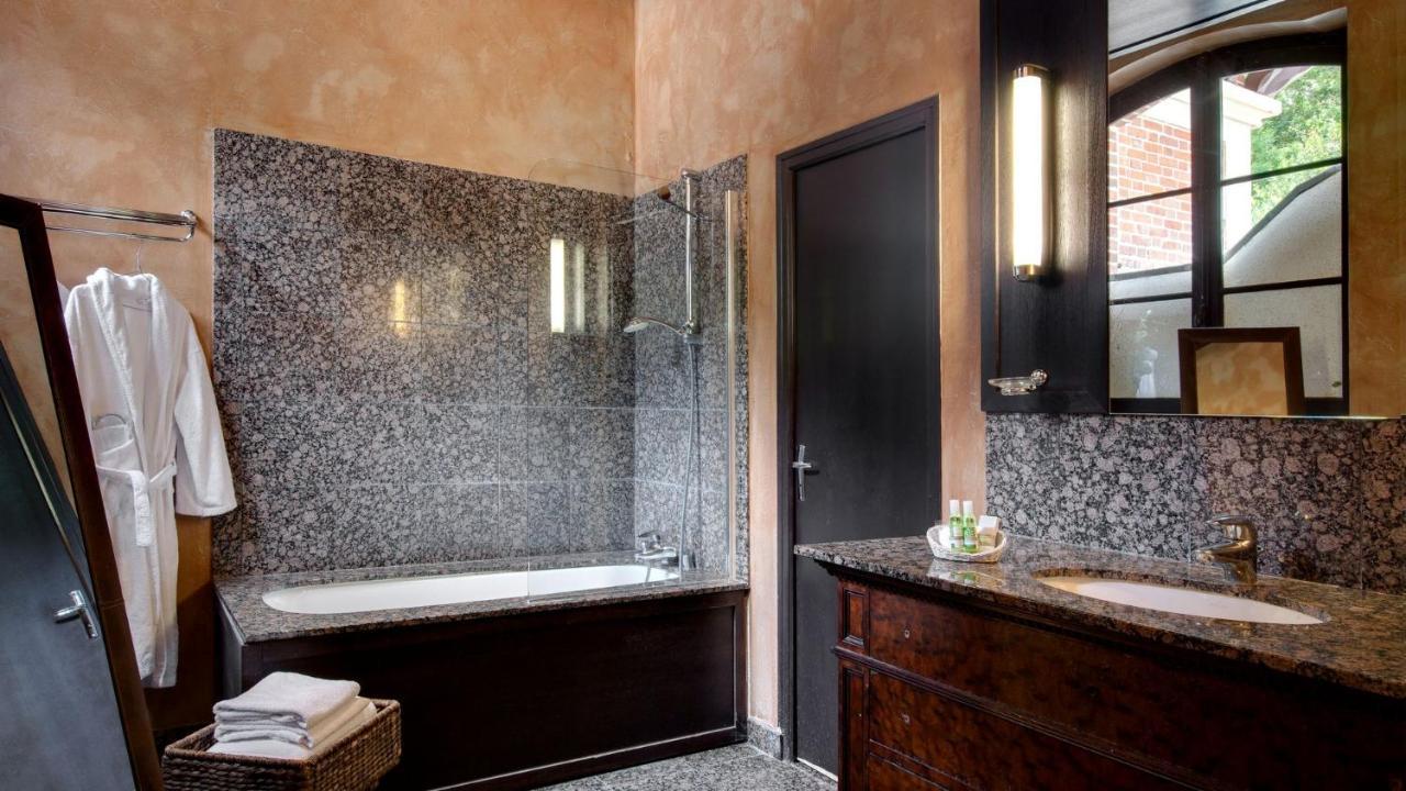 Hotel Le Pavillon De Gouffern Silli-en-Gouffern Zewnętrze zdjęcie